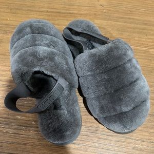 Perfect condition yeah fluff ugg slippers